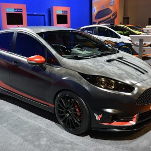 05-ford-fiesta-st-sema-2013-1.jpg