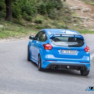 2016-Ford-Focus-RS-114-876x5351.jpg