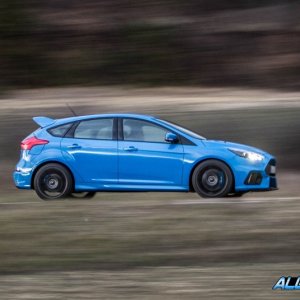 2016-Ford-Focus-RS-118-876x5351.jpg