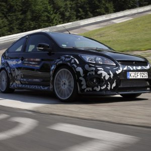 ford-focus-rs-prototype-2009-02.jpg