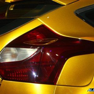 048-2012-ford-focus-st-debut.jpg