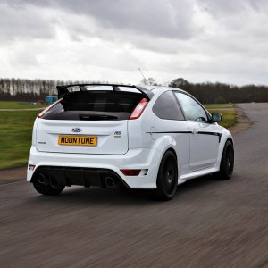 2010-mountune-focus-rs-01.jpg